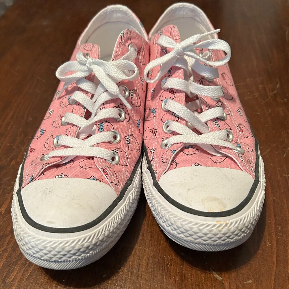 Hello Kitty Converse
